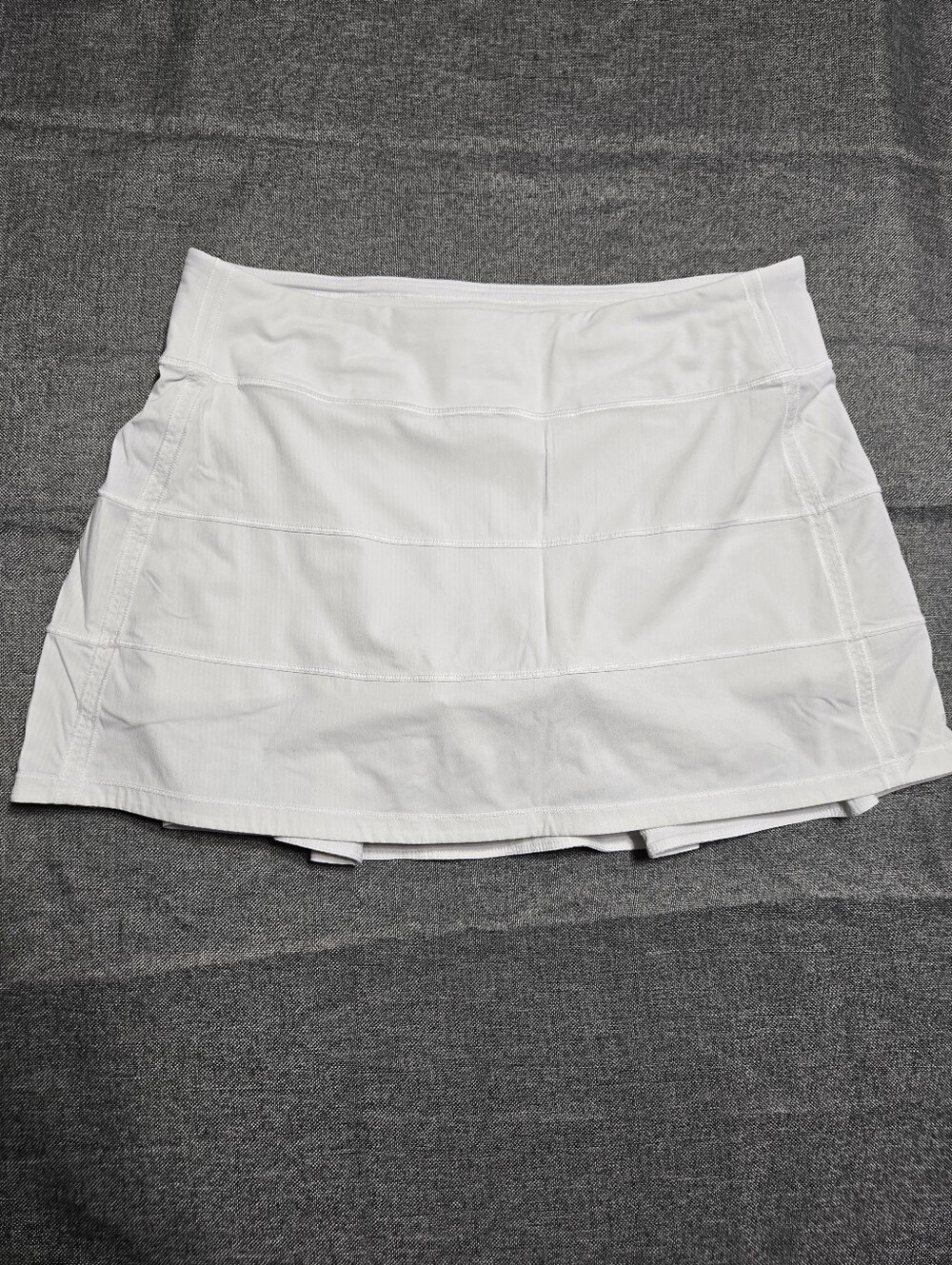 Lululemon Pace Rival White Mid Rise Skirt Regular First Release sz 6